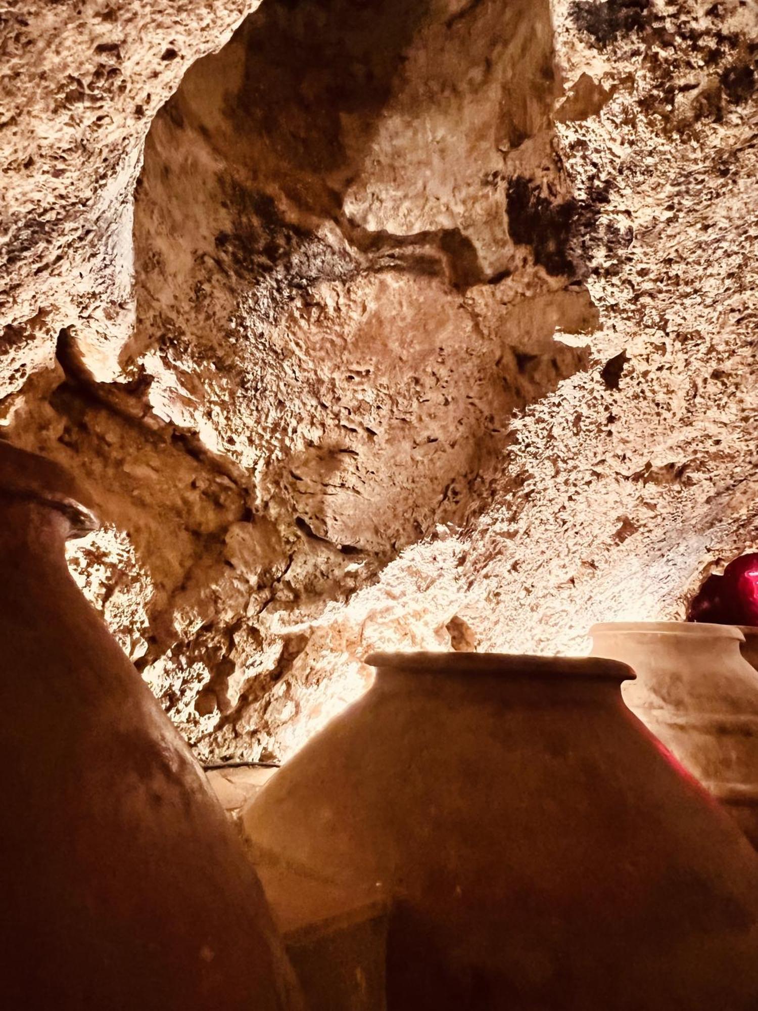 Villa Valeria, Casa Con Cueva Privada Del 1748 Requena
